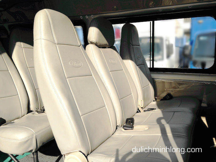 Công Ty Minh Long - Xe Ford Transit